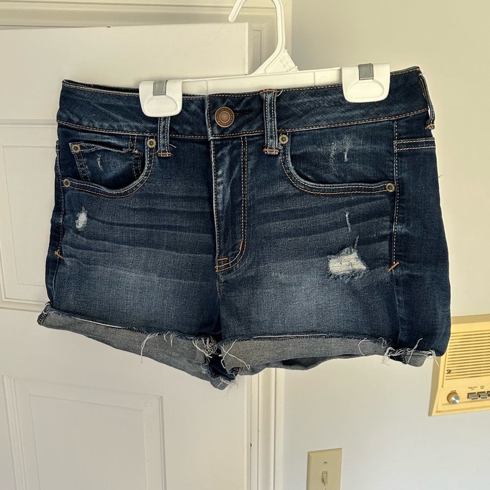 American Eagle Outfitters distressed Jean Shorts with Frayed Hem.  Size 8